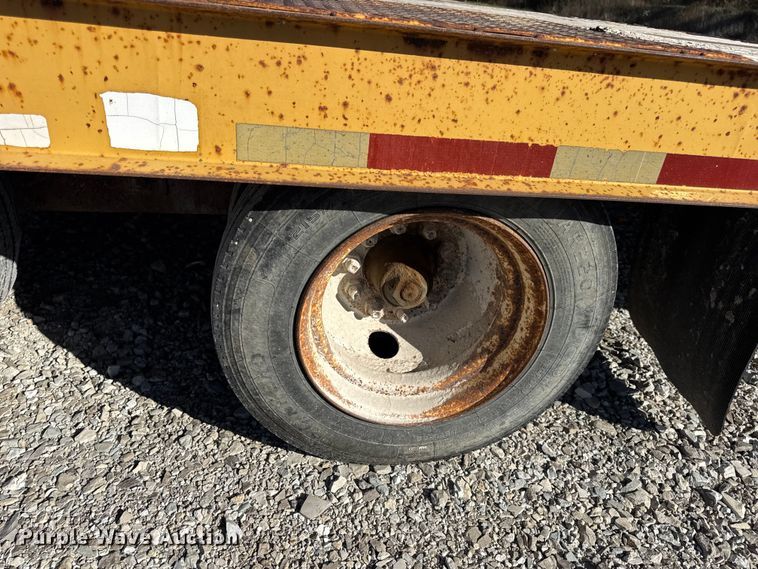 image for item DW6677 1998 Butler Trailer Mfg. B-3030-FD equipment trailer