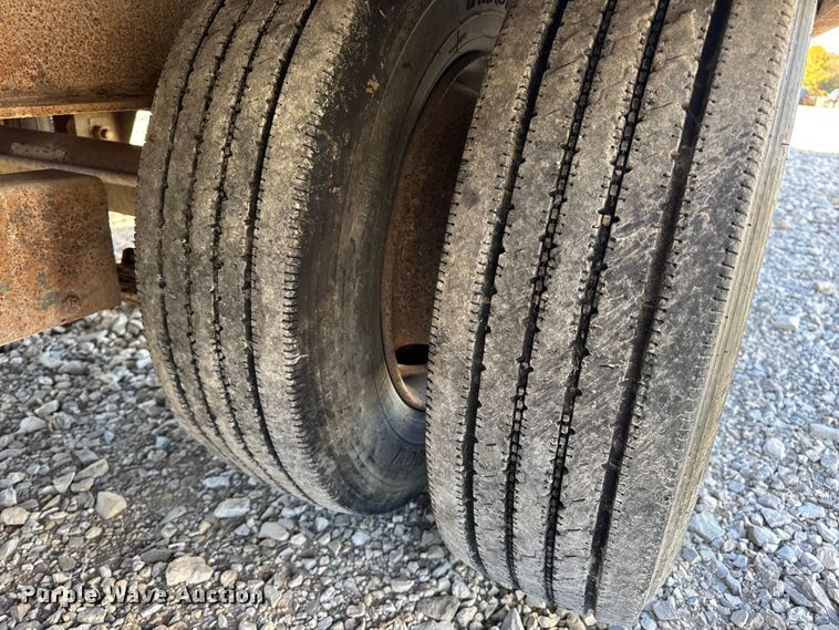 image for item DW6677 1998 Butler Trailer Mfg. B-3030-FD equipment trailer