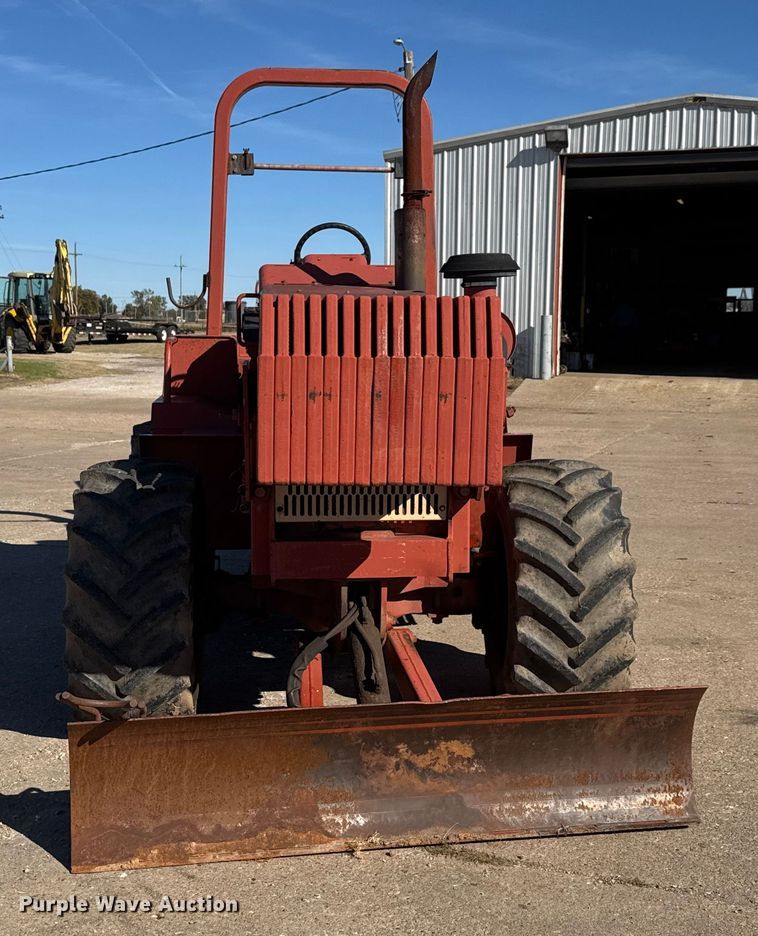 image for item DW6751 1999 Ditch Witch 8020T trencher