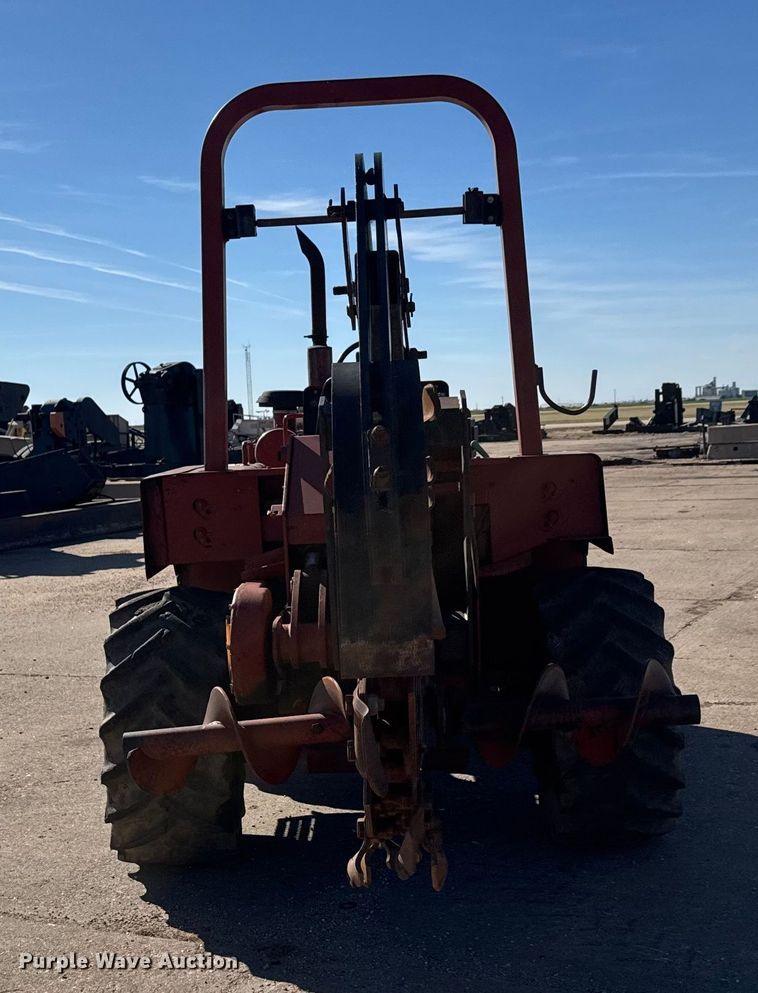 image for item DW6751 1999 Ditch Witch 8020T trencher