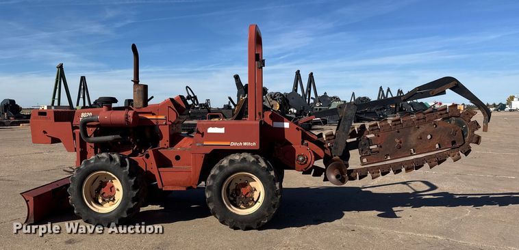 image for item DW6751 1999 Ditch Witch 8020T trencher