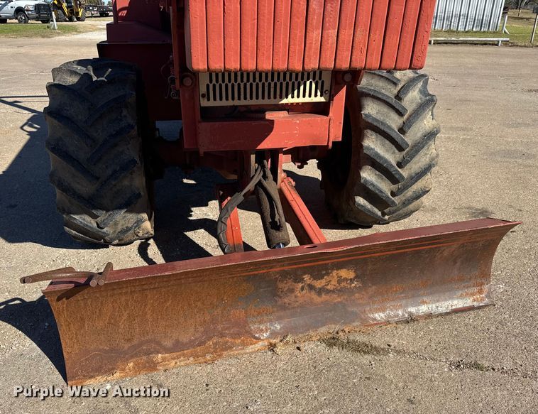 image for item DW6751 1999 Ditch Witch 8020T trencher