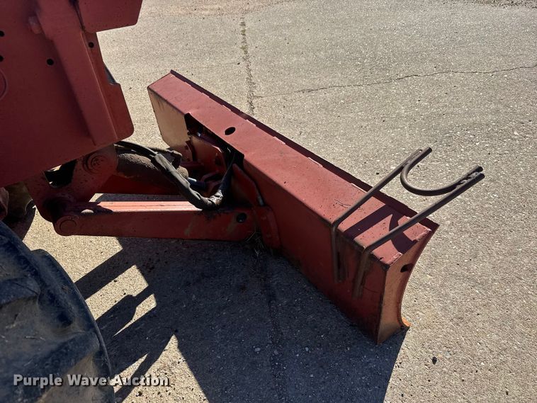 image for item DW6751 1999 Ditch Witch 8020T trencher