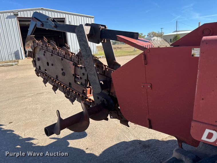 image for item DW6751 1999 Ditch Witch 8020T trencher
