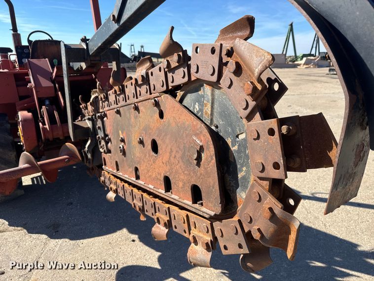image for item DW6751 1999 Ditch Witch 8020T trencher
