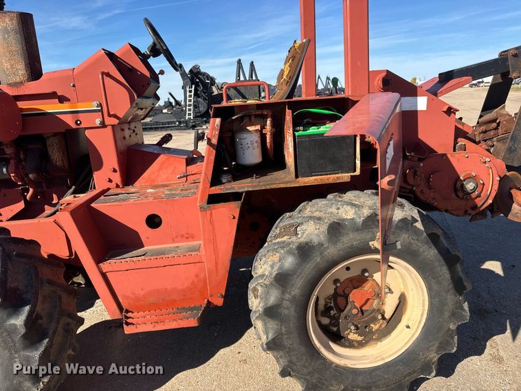 image for item DW6751 1999 Ditch Witch 8020T trencher