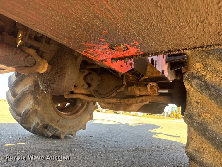 image for item DW6751 1999 Ditch Witch 8020T trencher