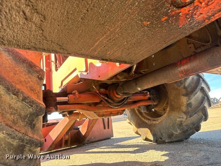 image for item DW6751 1999 Ditch Witch 8020T trencher