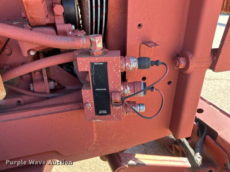 image for item DW6751 1999 Ditch Witch 8020T trencher