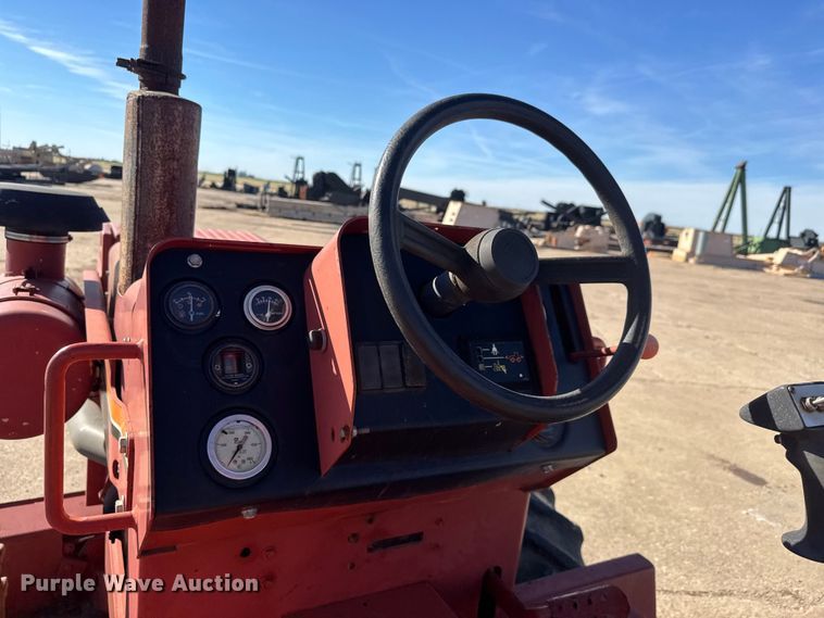 image for item DW6751 1999 Ditch Witch 8020T trencher