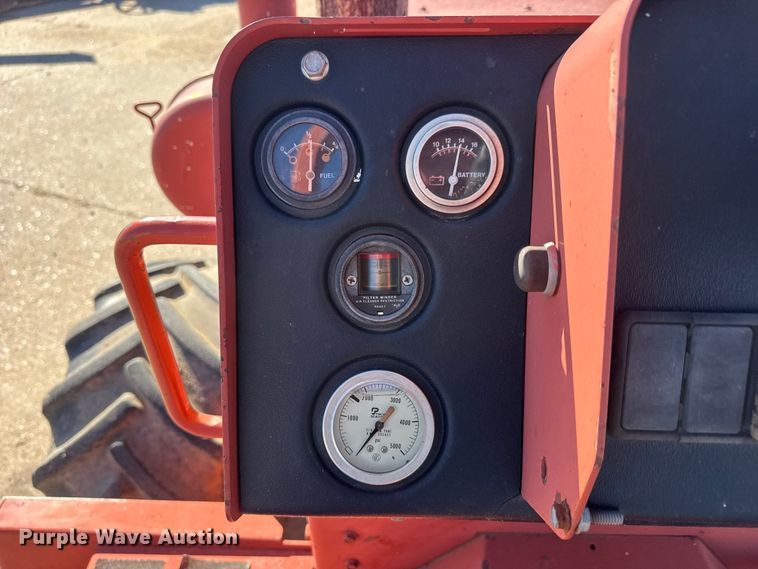 image for item DW6751 1999 Ditch Witch 8020T trencher