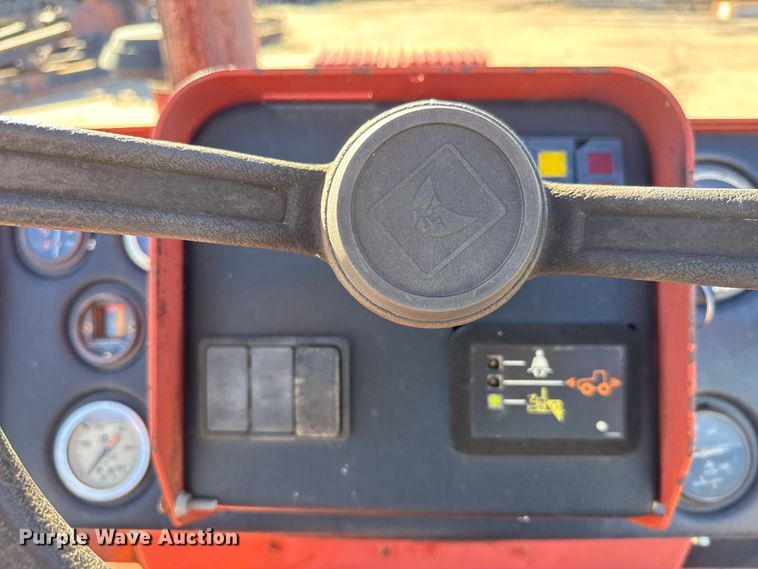 image for item DW6751 1999 Ditch Witch 8020T trencher