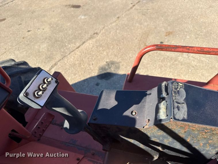 image for item DW6751 1999 Ditch Witch 8020T trencher