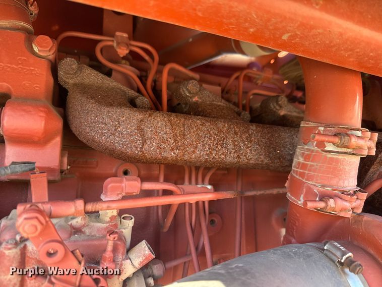 image for item DW6751 1999 Ditch Witch 8020T trencher