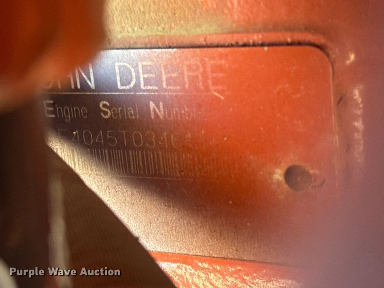 image for item DW6751 1999 Ditch Witch 8020T trencher