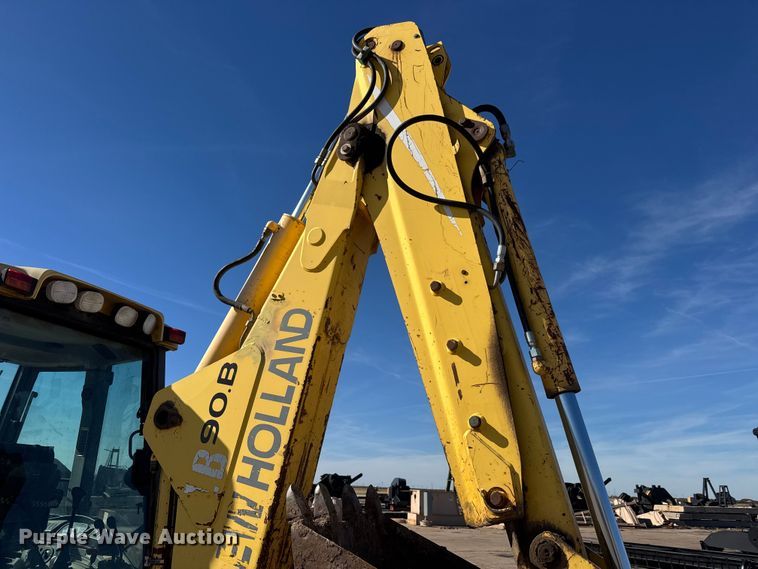 image for item DW6754 2004 New Holland LB90B backhoe