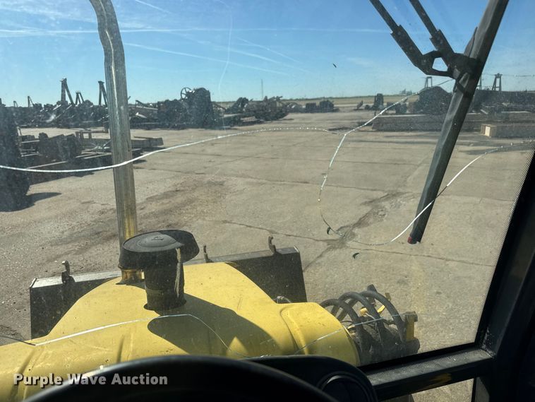 image for item DW6754 2004 New Holland LB90B backhoe