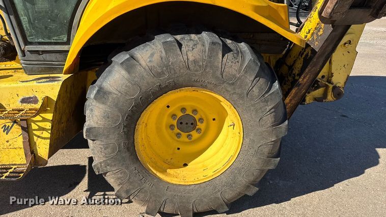 image for item DW6754 2004 New Holland LB90B backhoe