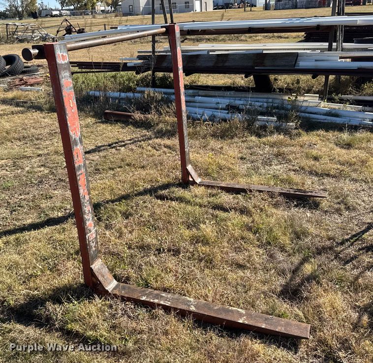 image for item DW6754 2004 New Holland LB90B backhoe