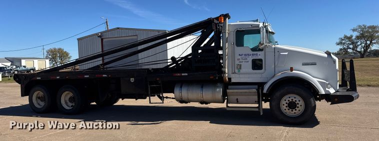 image for item DW6755 2001 Kenworth T800 winch truck