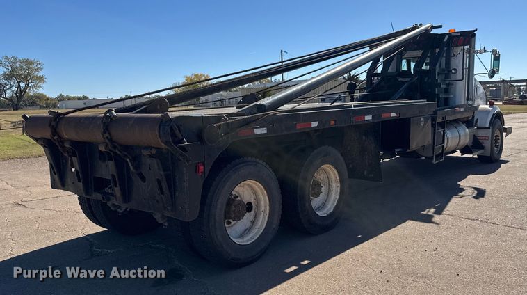 image for item DW6755 2001 Kenworth T800 winch truck