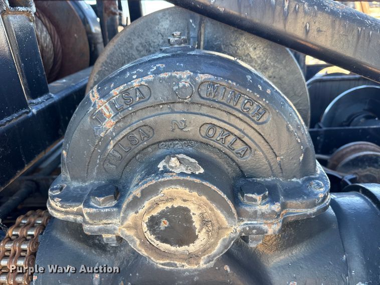 image for item DW6755 2001 Kenworth T800 winch truck