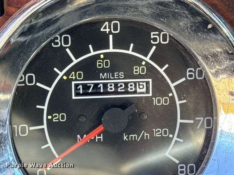 image for item DW6755 2001 Kenworth T800 winch truck