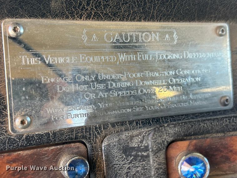 image for item DW6755 2001 Kenworth T800 winch truck