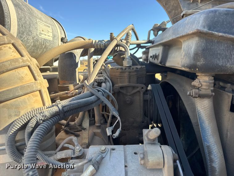 image for item DW6755 2001 Kenworth T800 winch truck