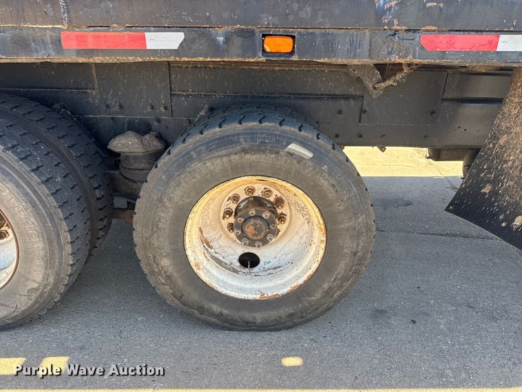 image for item DW6755 2001 Kenworth T800 winch truck