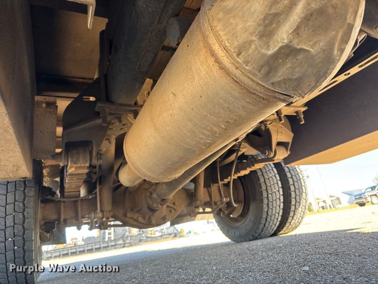 image for item DW6760 2018 RAM 5500HD winch truck