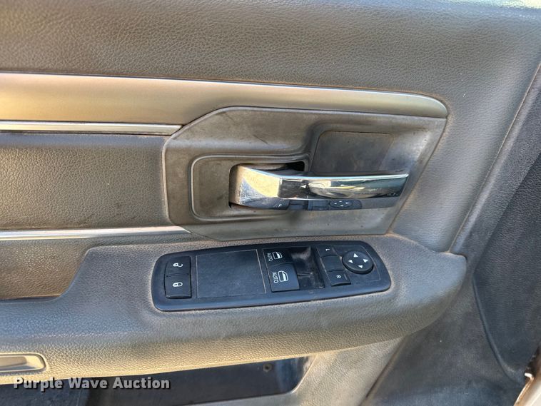 image for item DW6760 2018 RAM 5500HD winch truck