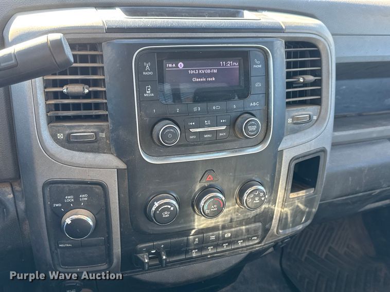 image for item DW6760 2018 RAM 5500HD winch truck