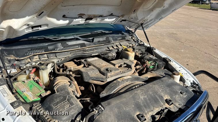 image for item DW6760 2018 RAM 5500HD winch truck