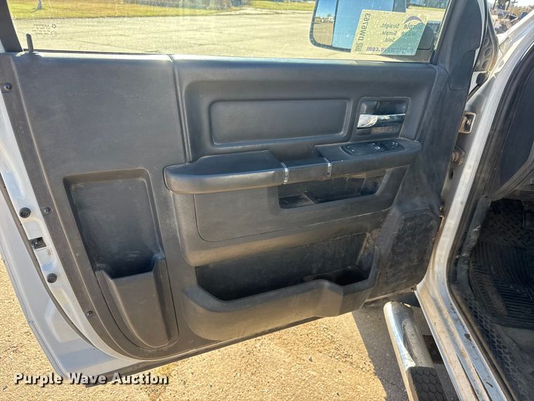 image for item DW6763 2012 Dodge Ram 5500HD winch truck