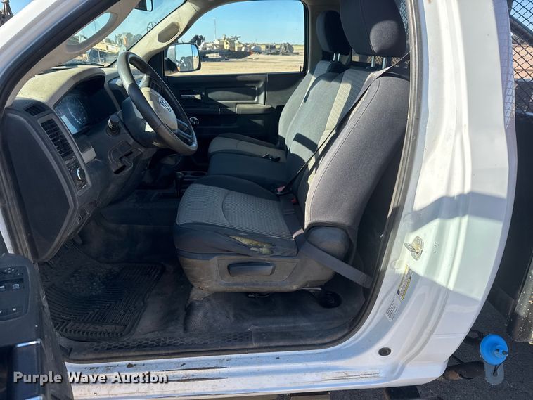 image for item DW6763 2012 Dodge Ram 5500HD winch truck