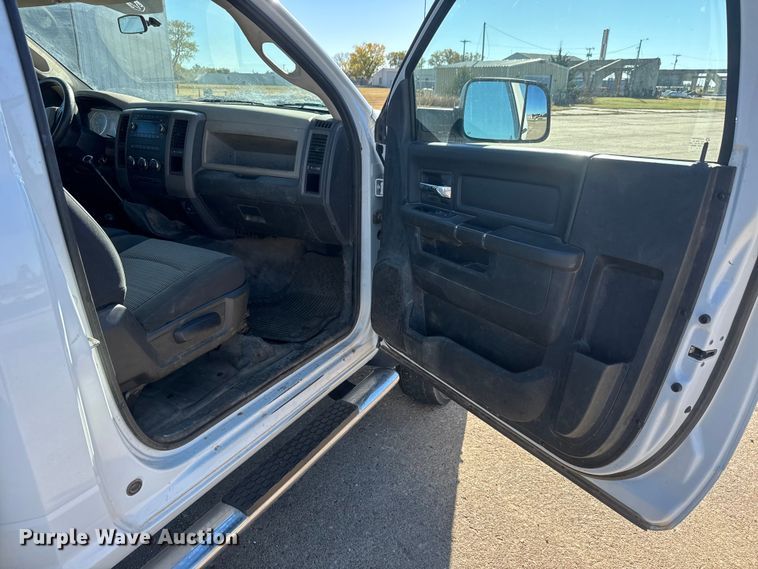 image for item DW6763 2012 Dodge Ram 5500HD winch truck