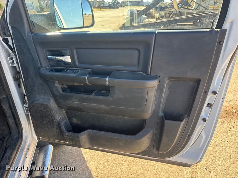 image for item DW6763 2012 Dodge Ram 5500HD winch truck