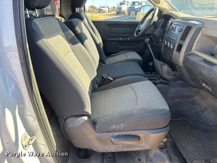 image for item DW6763 2012 Dodge Ram 5500HD winch truck