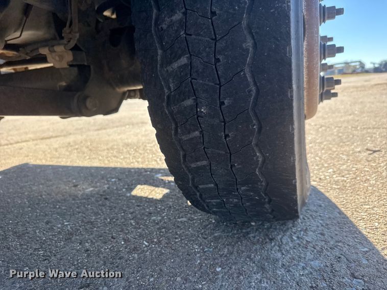 image for item DW6763 2012 Dodge Ram 5500HD winch truck