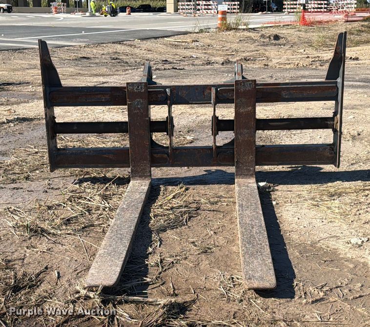 image for item DX5873 GEM 6V 724FORKS96 wheel loader forks