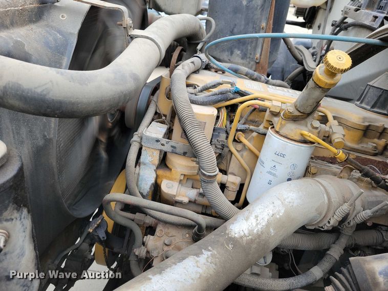 image for item DX6592 2000 Chevrolet  C7500 digger derrick truck