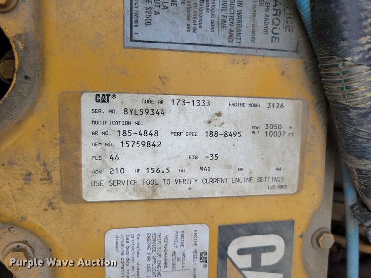 image for item DX6592 2000 Chevrolet  C7500 digger derrick truck