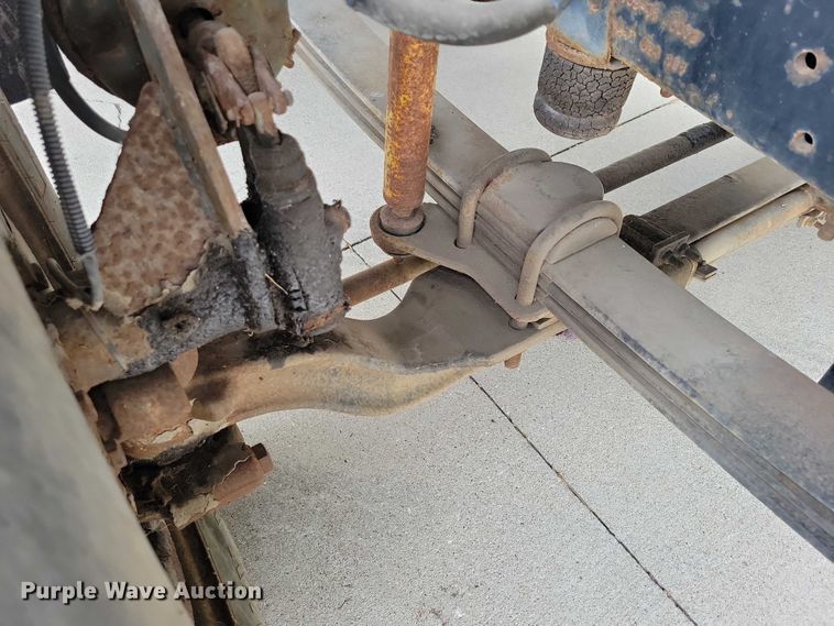 image for item DX6592 2000 Chevrolet  C7500 digger derrick truck