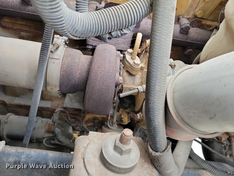 image for item DX6592 2000 Chevrolet  C7500 digger derrick truck