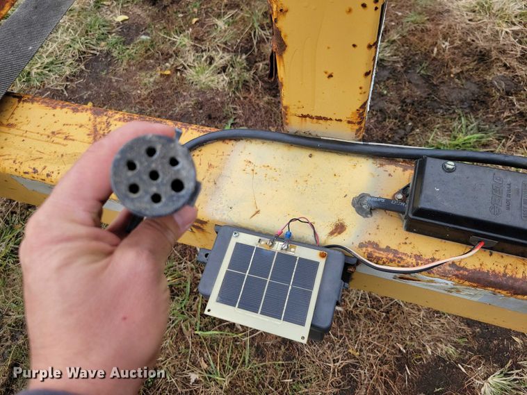 image for item DX6594 2004 Lane pole trailer