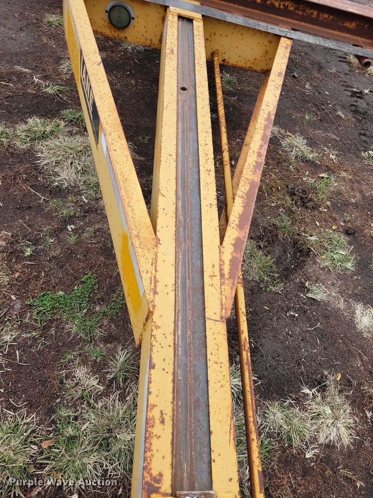 image for item DX6594 2004 Lane pole trailer
