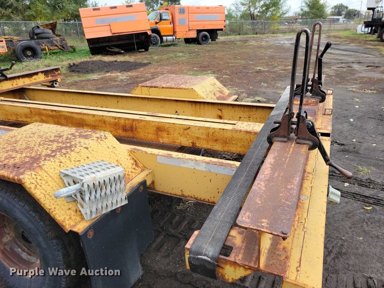 image for item DX6594 2004 Lane pole trailer