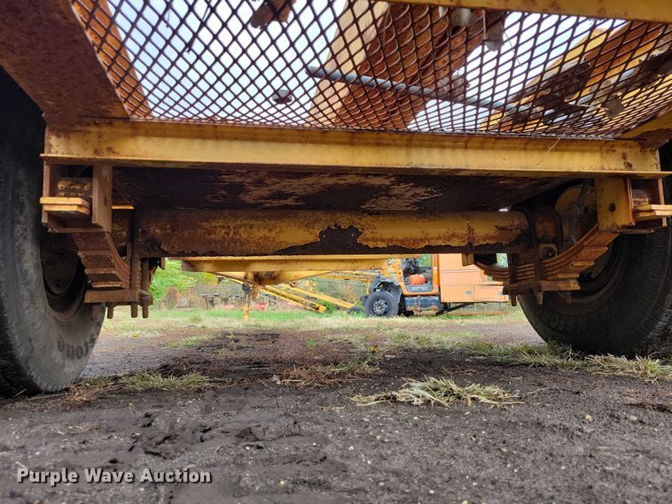 image for item DX6594 2004 Lane pole trailer