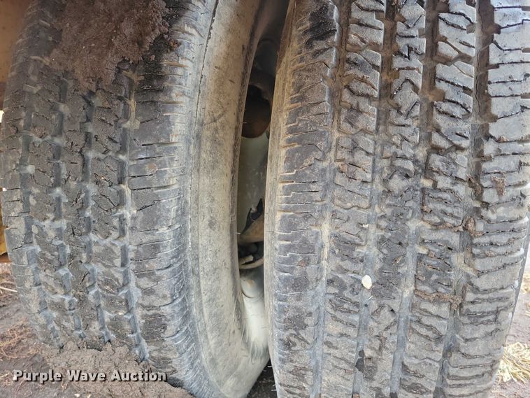 image for item DX6594 2004 Lane pole trailer